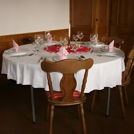 Lindenhof Hotel *